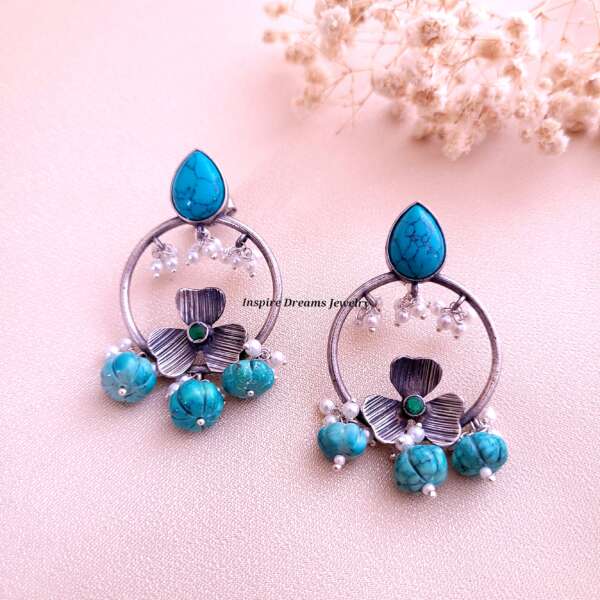 FLOWER MOTIF TURQUOISE EARRINGS