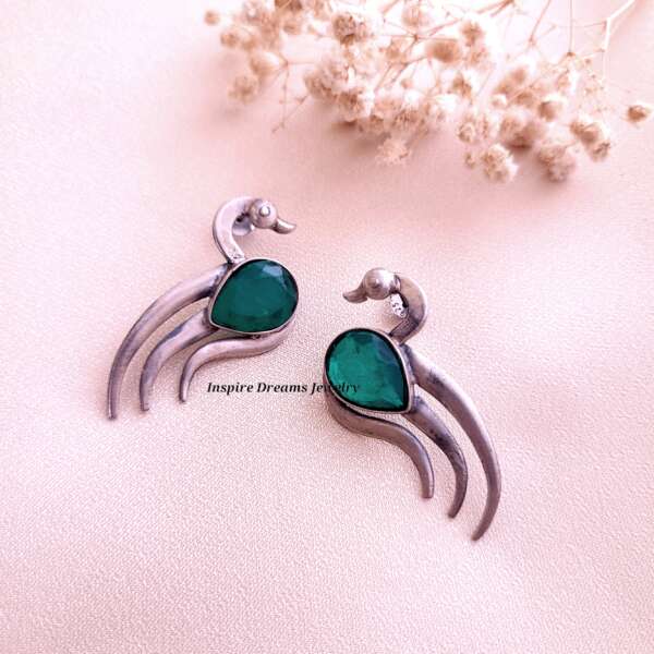 SWAN MOTIF EMERALD STONE EARRINGS