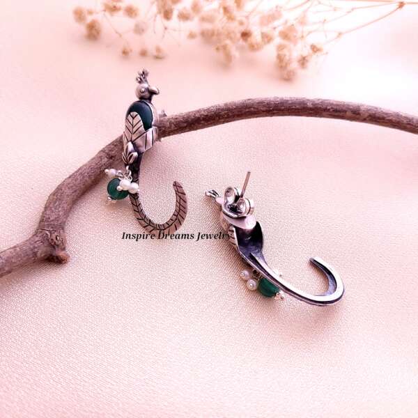 TWIN BIRD EARRINGS WITH GREEN STONE - Image 3