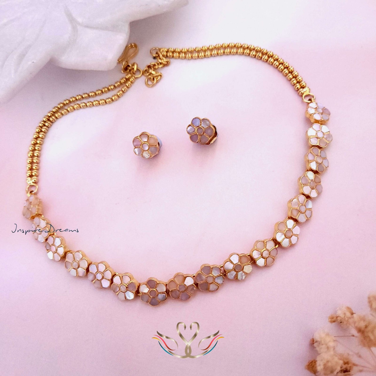 MOTHER OF PEARL FLORAL CHOKER NECKLACE