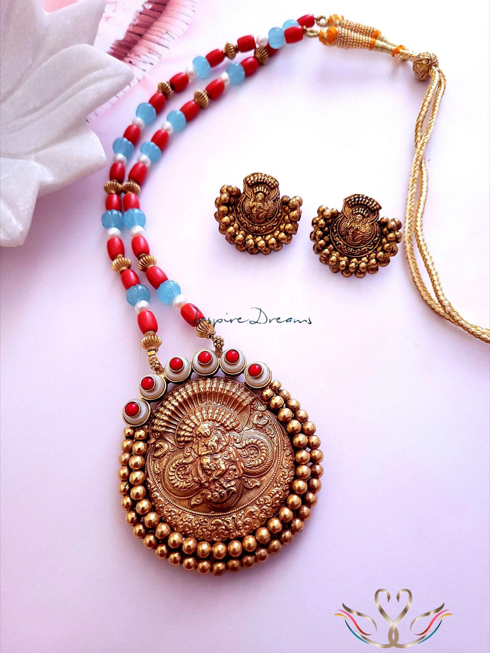Nagru Necklace with Coral Beads