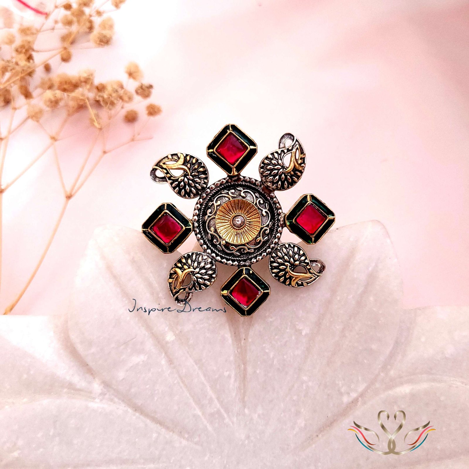 STATEMENT COCKTAIL RING
